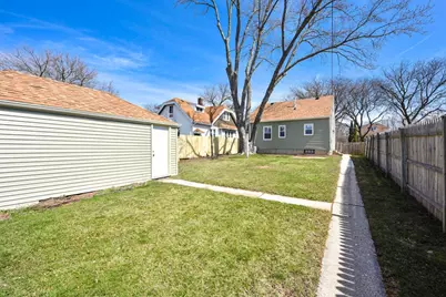 4555 N 39th St, Milwaukee, WI 53209 - Photo 19