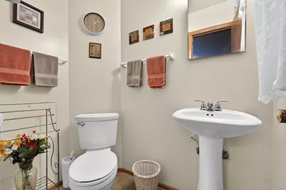2410  Monroe Ave, Racine, WI 53405 - Photo 15
