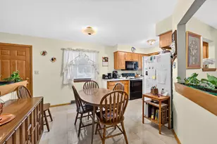 2410 Monroe Ave, Racine, WI 53405 - Photo 5