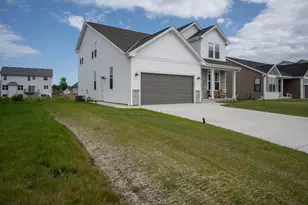 3755 Perennial Pkwy, Racine, WI 53126 - Photo 25