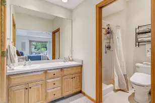 548 Fox River Hills Dr, Racine, WI 53185 - Photo 23
