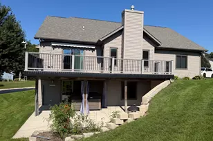 548 Fox River Hills Dr, Racine, WI 53185 - Photo 47