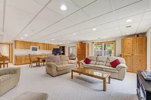 548 Fox River Hills Dr, Racine, WI 53185 - Photo 35