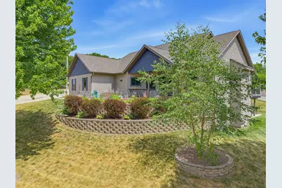 548  Fox River Hills Dr, Racine, WI 53185 - Photo 1