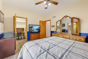 548 Fox River Hills Dr, Racine, WI 53185 - Photo 21