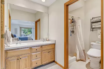 548  Fox River Hills Dr, Racine, WI 53185 - Photo 19