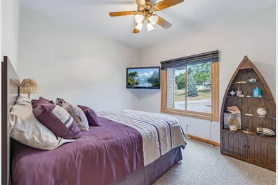 548  Fox River Hills Dr, Racine, WI 53185 - Photo 21