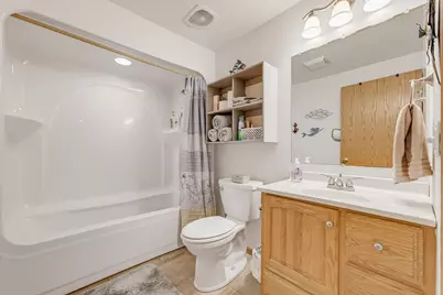 548  Fox River Hills Dr, Racine, WI 53185 - Photo 29