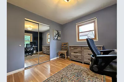 850 E Ellsworth Ln, Bayside, WI 53217 - Photo 43