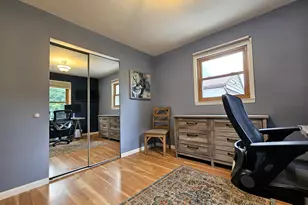 850 E Ellsworth Ln, Bayside, WI 53217 - Photo 43