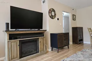 850 E Ellsworth Ln, Bayside, WI 53217 - Photo 25