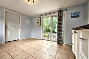 850 E Ellsworth Ln, Bayside, WI 53217 - Photo 35