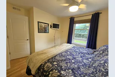 850 E Ellsworth Ln, Bayside, WI 53217 - Photo 57