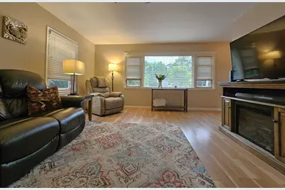 850 E Ellsworth Ln, Bayside, WI 53217 - Photo 41