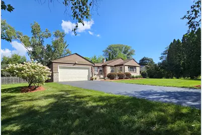850 E Ellsworth Ln, Bayside, WI 53217 - Photo 3