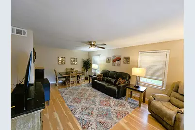 850 E Ellsworth Ln, Bayside, WI 53217 - Photo 21