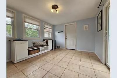 850 E Ellsworth Ln, Bayside, WI 53217 - Photo 51