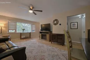 850 E Ellsworth Ln, Bayside, WI 53217 - Photo 25
