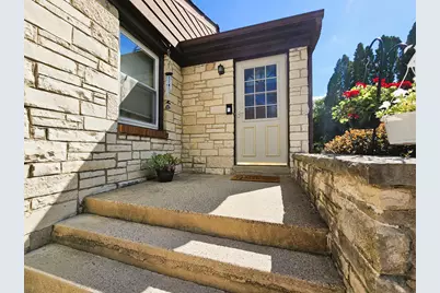 850 E Ellsworth Ln, Bayside, WI 53217 - Photo 7