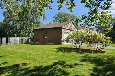 850 E Ellsworth Ln, Bayside, WI 53217 - Photo 9