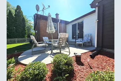 850 E Ellsworth Ln, Bayside, WI 53217 - Photo 17