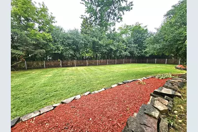 850 E Ellsworth Ln, Bayside, WI 53217 - Photo 17