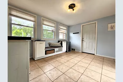 850 E Ellsworth Ln, Bayside, WI 53217 - Photo 37