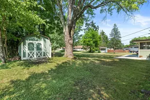 N57W18198 Juniper Ln, Menomonee Falls, WI 53051 - Photo 35