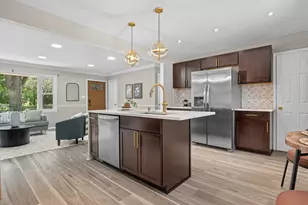 N57W18198 Juniper Ln, Menomonee Falls, WI 53051 - Photo 3