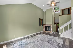 625 Tamarack Dr, West Bend, WI 53095 - Photo 9