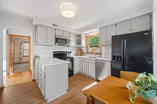 1308 Mackinac Ave, South Milwaukee, WI 53172 - Photo 3