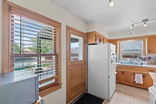 3169 N 93rd St, Milwaukee, WI 53222 - Photo 9