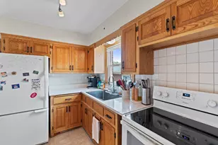 3169 N 93rd St, Milwaukee, WI 53222 - Photo 7
