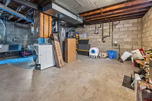 1826 E Fernwood Ave, Milwaukee, WI 53207 - Photo 17