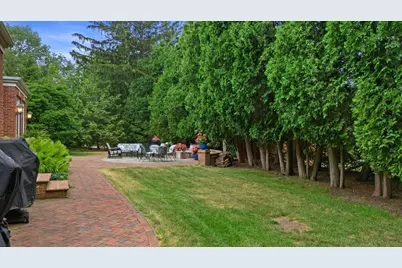 7039 N Belmont Ln, Fox Point, WI 53217 - Photo 53