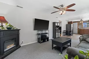 1315 Gartland Ave, Janesville, WI 53548 - Photo 9