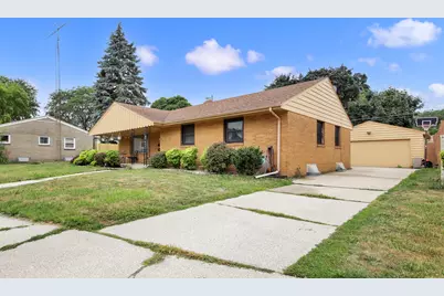 3446  Stratford Ave, Racine, WI 53402 - Photo 3