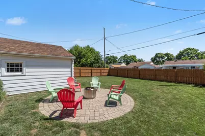 425 W Van Norman Ave, Milwaukee, WI 53207 - Photo 29