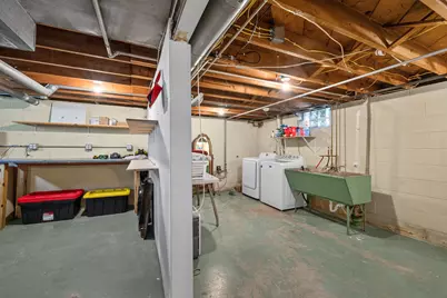 425 W Van Norman Ave, Milwaukee, WI 53207 - Photo 39