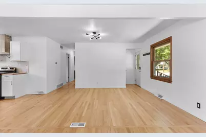 9600 W Morgan Ave, Milwaukee, WI 53228 - Photo 13