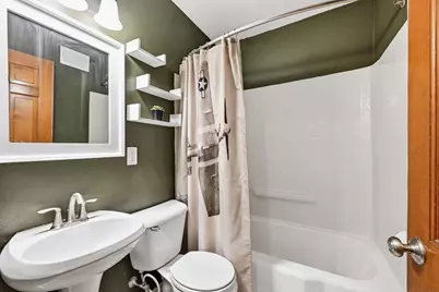 2802 S 47th St, Milwaukee, WI 53219 - Photo 15