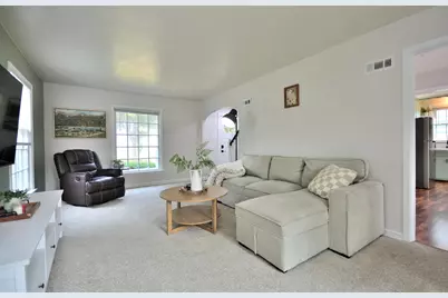 2836 N 90th St, Milwaukee, WI 53222 - Photo 7