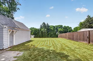 8925 W Cleveland Ave, West Allis, WI 53227 - Photo 21