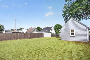 8925 W Cleveland Ave, West Allis, WI 53227 - Photo 23