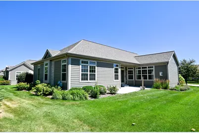 W179N11493  Blackstone Cir #3, Germantown, WI 53022 - Photo 9