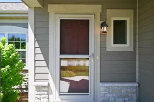 W179N11493 Blackstone Cir, Germantown, WI 53022 - Photo 3
