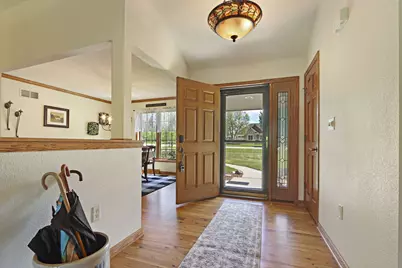 6724  Horseshoe Trl, Burlington, WI 53105 - Photo 5