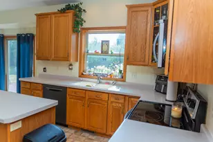 1981 Ashford Dr, Plover, WI 54467 - Photo 13