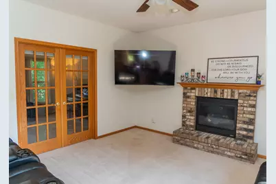 1981  Ashford Dr, Plover, WI 54467 - Photo 7