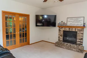 1981 Ashford Dr, Plover, WI 54467 - Photo 7